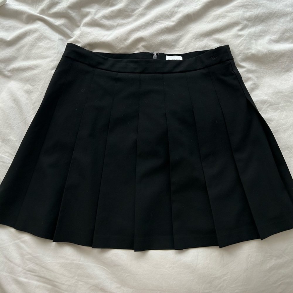 Aritzia Black Pleated Skirt, Size 12